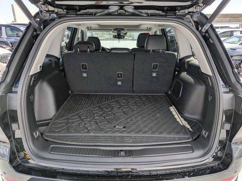 Certified 2023 Jeep Grand Cherokee Limited RWD image 12