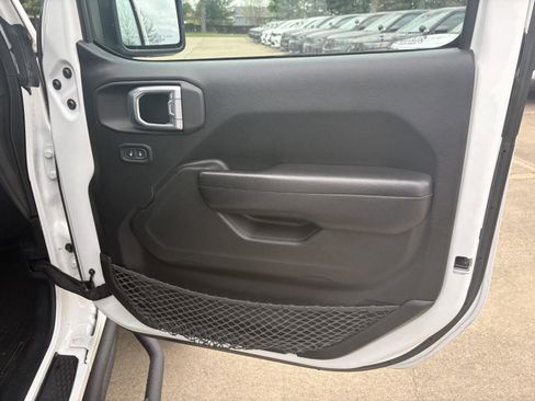 Used 2020 Jeep Gladiator Rubicon AWD/4WD image 18