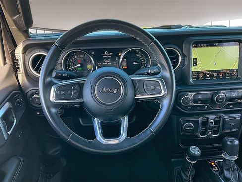 Used 2022 Jeep Wrangler Unlimited Sahara image 5