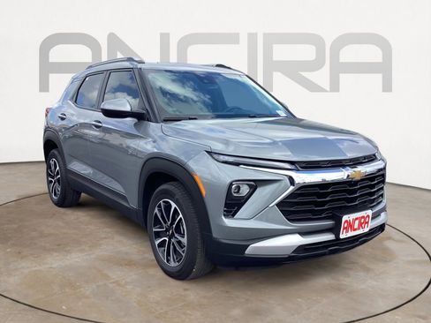 Used 2026 Chevrolet TrailBlazer LT w/ Convenience Package FWD image 5