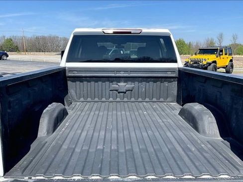 Used 2022 Chevrolet Silverado 2500 LT w/ Convenience Package AWD/4WD image 7