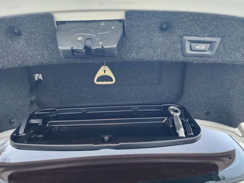 Used 2012 BMW 528i Sedan image 33