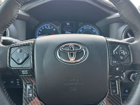 Used 2021 Toyota Tacoma TRD Off-Road image 25