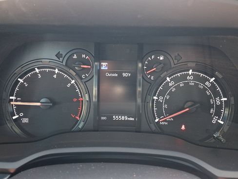Used 2024 Toyota 4Runner SR5 Premium w/ Moonroof Package AWD/4WD image 22
