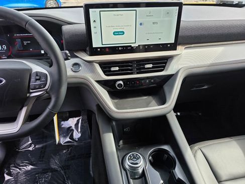 New 2026 Ford Explorer Active image 52