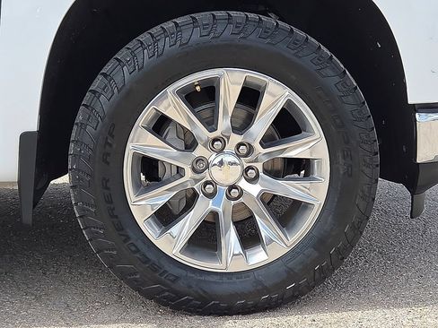Used 2019 Chevrolet Silverado 1500 LTZ w/ LTZ Plus Package AWD/4WD image 8