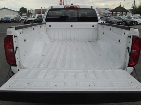 Used 2022 Chevrolet Colorado LT w/ Safety Package AWD/4WD image 7