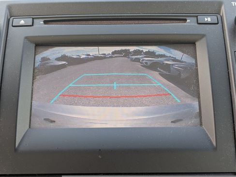 Used 2015 Toyota Camry LE FWD image 17