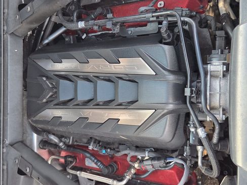 Used 2024 Chevrolet Corvette Stingray Premium Cpe w/ Z51 Performance Package RWD image 14