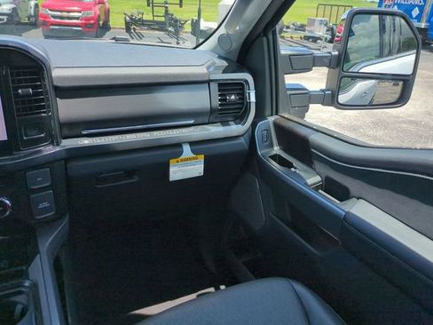 New 2026 Ford F250 Lariat w/ Chrome Package AWD/4WD image 17