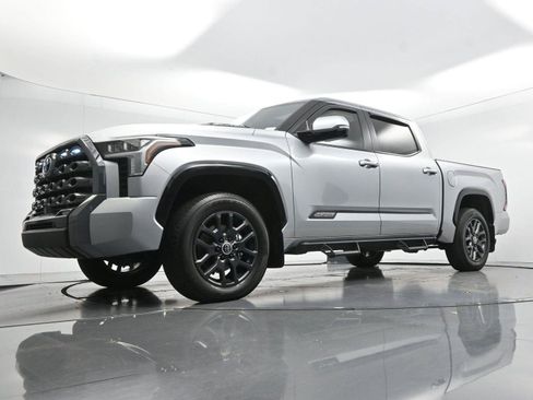 Used 2024 Toyota Tundra Platinum AWD/4WD image 46