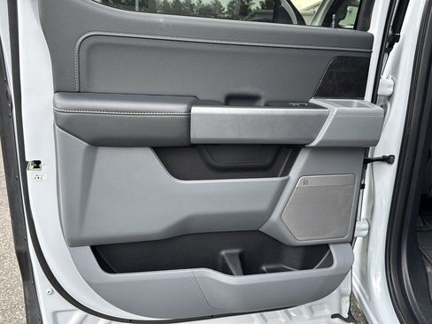 Used 2022 Ford F150 XLT w/ Equipment Group 302A High image 15