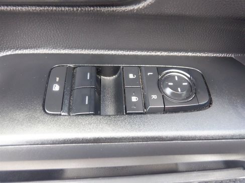 Used 2025 Toyota Tacoma SR RWD image 13