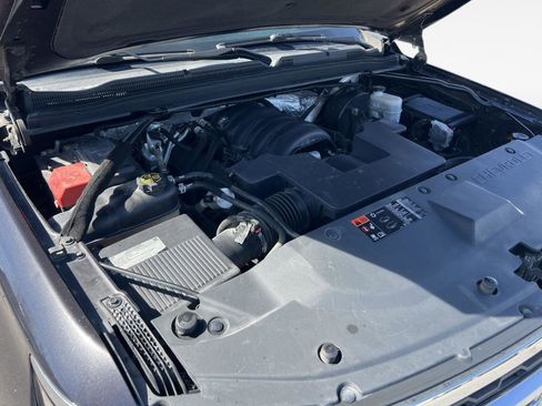 Used 2015 Chevrolet Suburban LT image 51