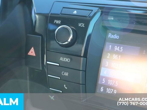 Used 2014 Toyota Corolla L image 41