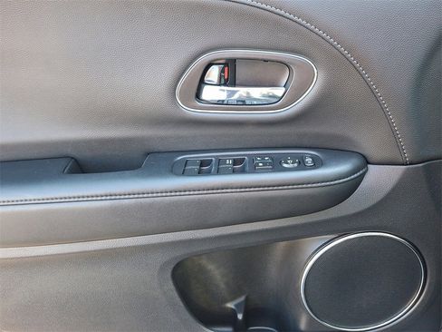 Used 2020 Honda HR-V EX-L image 14