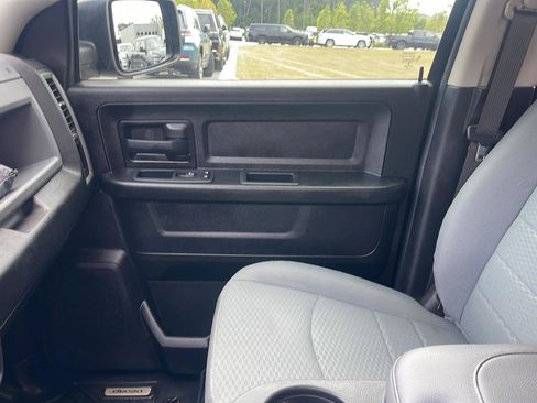 Used 2020 RAM 1500 Express w/ Express Value Package AWD/4WD image 21