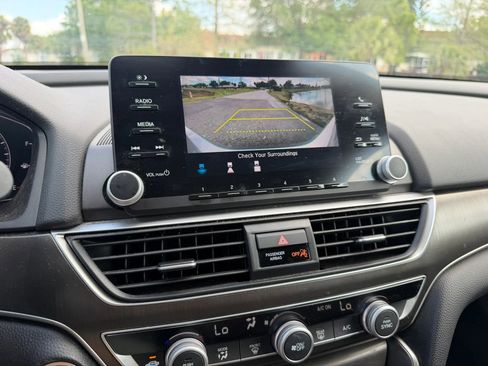 Used 2019 Honda Accord LX image 23