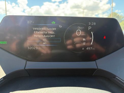 Used 2025 Toyota Prius LE FWD image 13