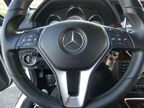 Used 2015 Mercedes-Benz GLK 350 2WD image 51