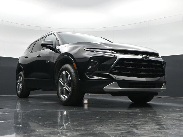 Used 2024 Chevrolet Blazer LT w/ Convenience Package FWD image 42