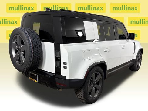 Used 2026 Land Rover Defender 110 S AWD/4WD image 4