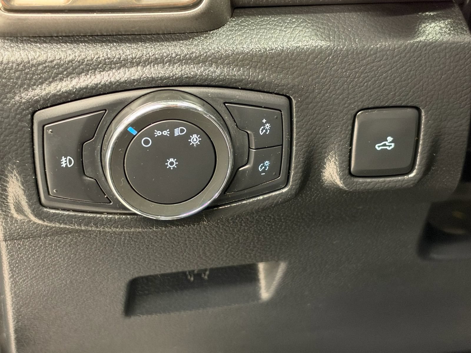 Used 2019 Ford Ranger XLT w/ Equipment Group 302A Luxury AWD/4WD image 28