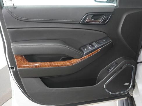 Used 2019 Chevrolet Tahoe Premier w/ Premier Plus Edition image 25