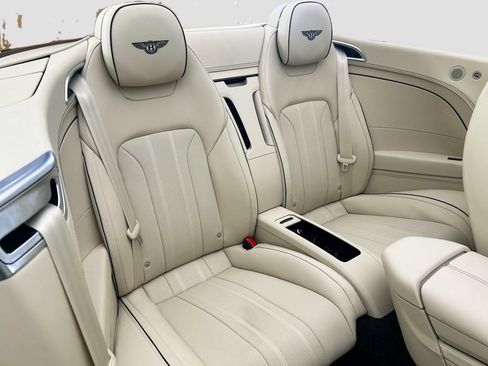 Used 2026 Bentley Continental GTC AWD/4WD image 28