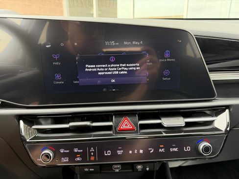 Used 2024 Kia Niro EX FWD image 20