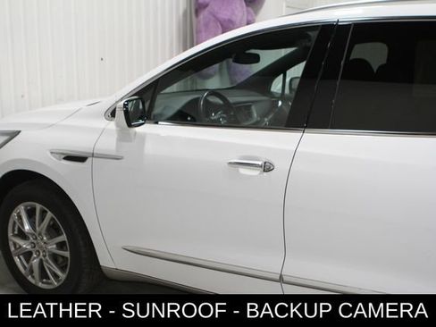Used 2023 Buick Enclave Essence w/ Experience Buick Package FWD image 29