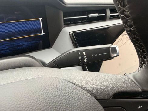 New 2027 Chevrolet Bolt LT w/ Comfort Package FWD image 9