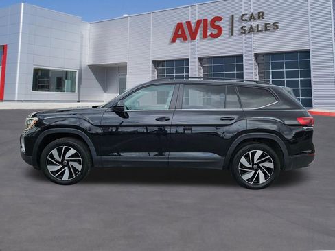 Used 2025 Volkswagen Atlas SE FWD image 2
