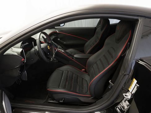 Certified 2022 Ferrari Roma image 11
