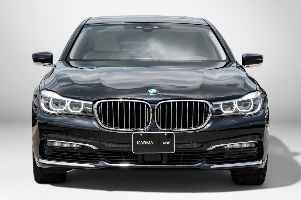 Used 2018 BMW 740i RWD image 3
