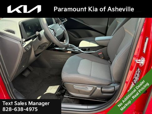 New 2026 Kia Niro LX FWD image 15
