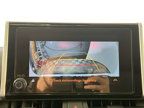 Used 2025 Toyota RAV4 XLE w/ Convenience Package FWD image 28