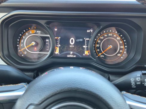 Used 2024 Jeep Wrangler Unlimited Sahara AWD/4WD image 26