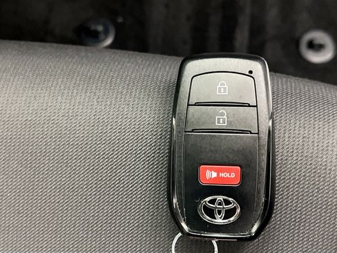 Used 2025 Toyota Tacoma SR5 RWD image 36