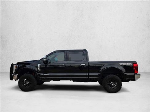 Certified 2022 Ford F250 Lariat w/ Tremor Off-Road Package AWD/4WD image 8
