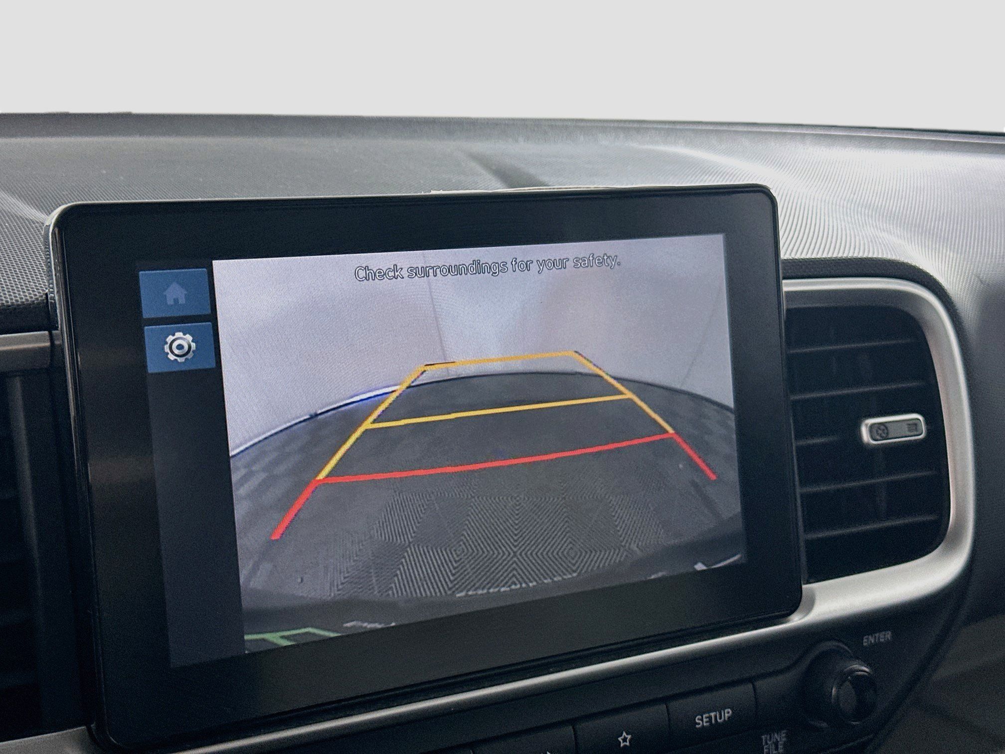 Used 2025 Hyundai Venue SEL FWD image 22