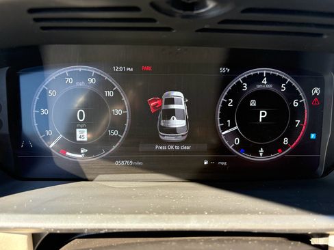 Used 2019 Land Rover Discovery HSE image 19