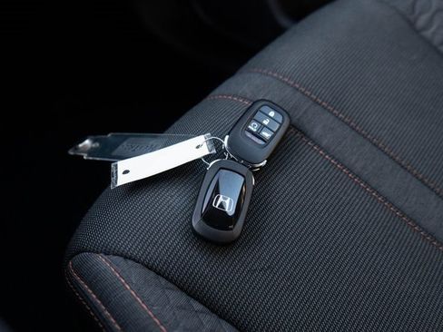 Certified 2024 Honda Pilot Sport image 31