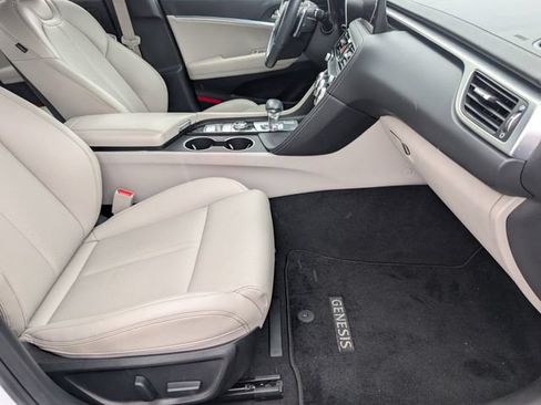 Used 2023 Genesis G70 2.0T RWD image 26