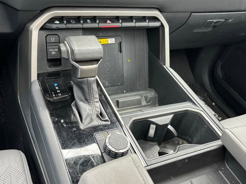 Used 2023 Toyota Tundra Limited image 25