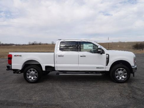 New 2025 Ford F250 Lariat w/ Chrome Package image 27