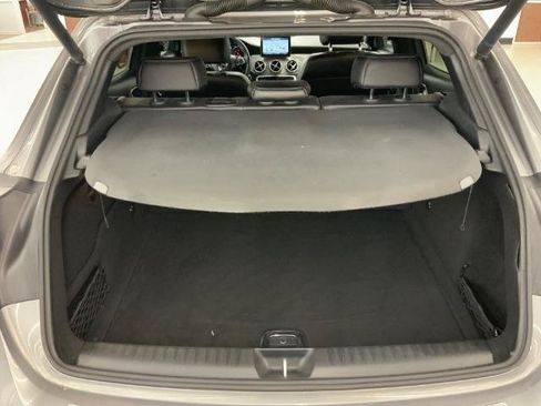 Used 2018 Mercedes-Benz GLA 250 4MATIC w/ Premium Package image 33