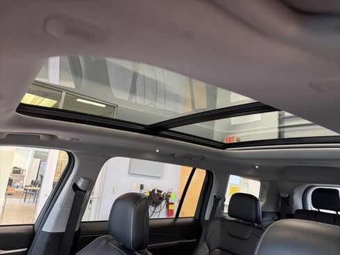 Used 2021 Jeep Grand Cherokee L Limited image 2