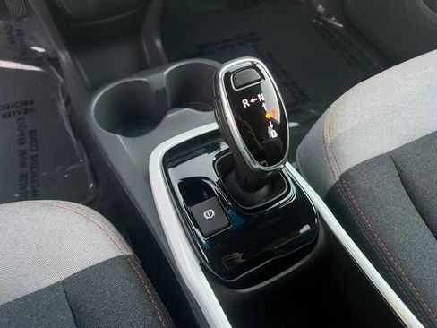 Used 2021 Chevrolet Bolt LT image 26