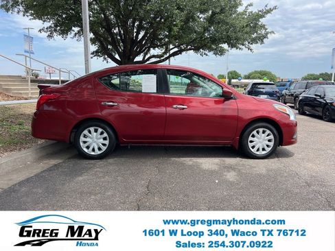 Used 2017 Nissan Versa SV FWD image 8